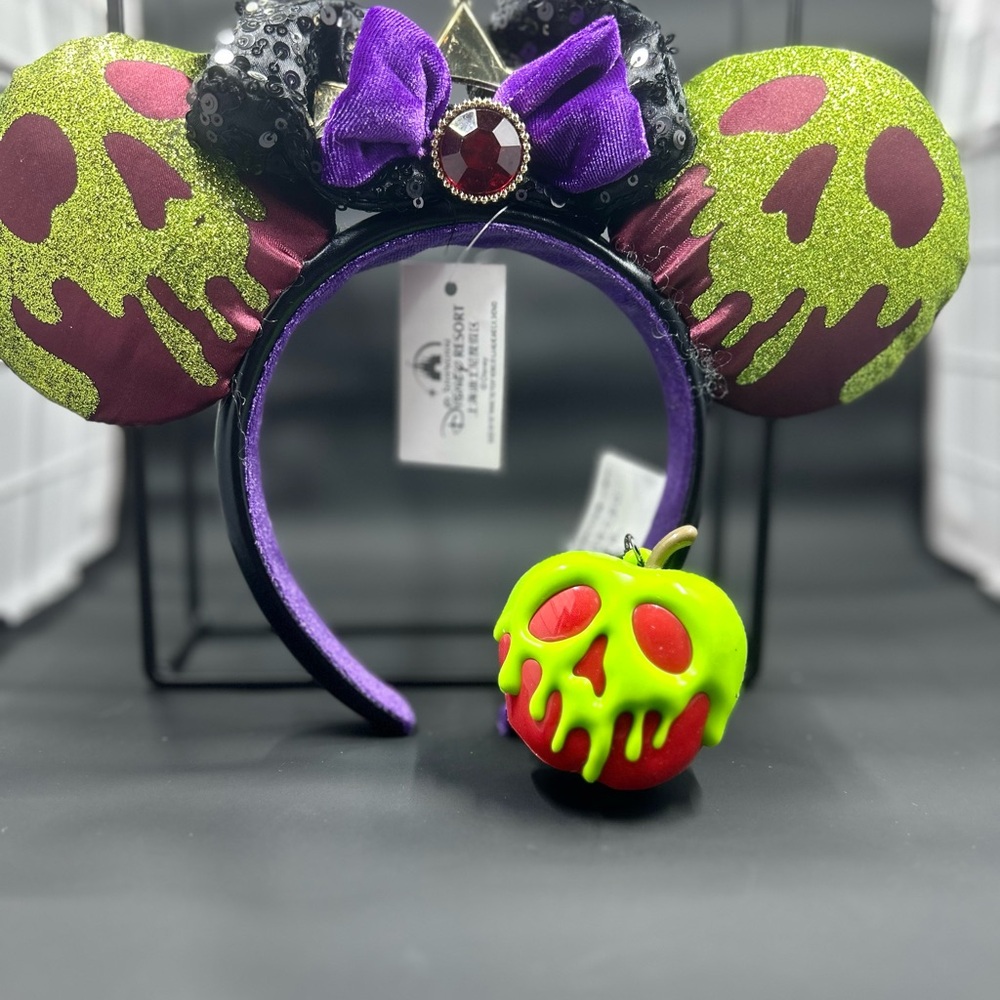 Disney Shanghai Evil Queen Poison Apple Ears + BBW Poison Apple Holder